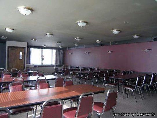 Econo Lodge Ла-Мальбе Зручності фото